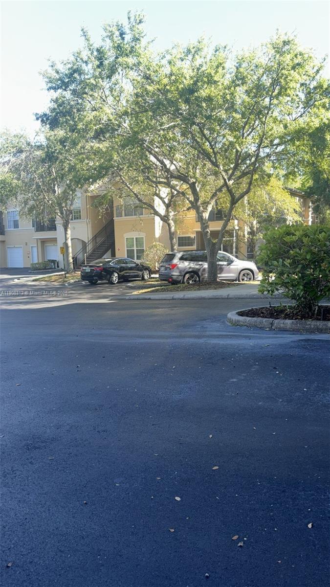OXFORD PLACE AT TAMPA PALM - Residential