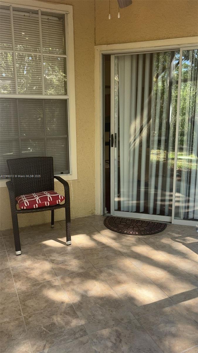 OXFORD PLACE AT TAMPA PALM - Residential