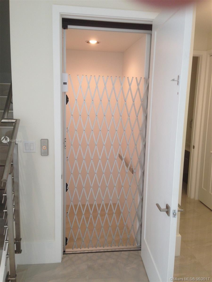 HAMPTON AT PINECREST - Residential Lease