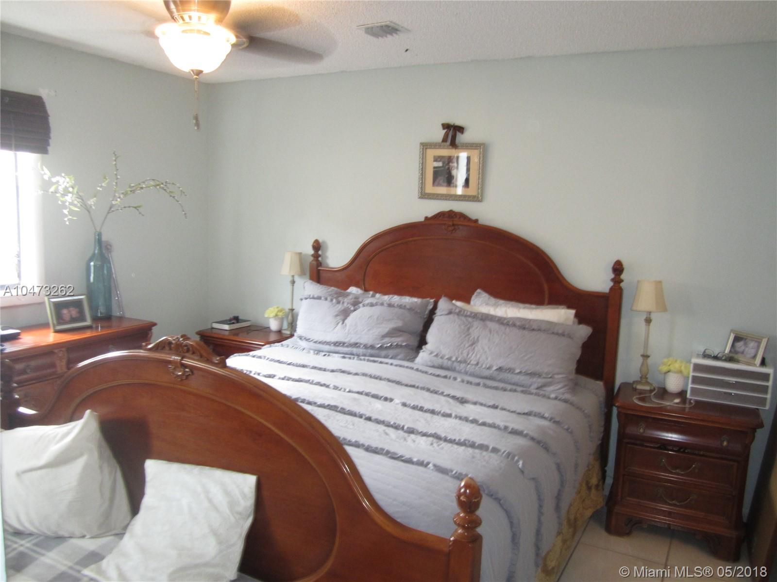 RESIDENCIAL EL PRADO COND - Residential