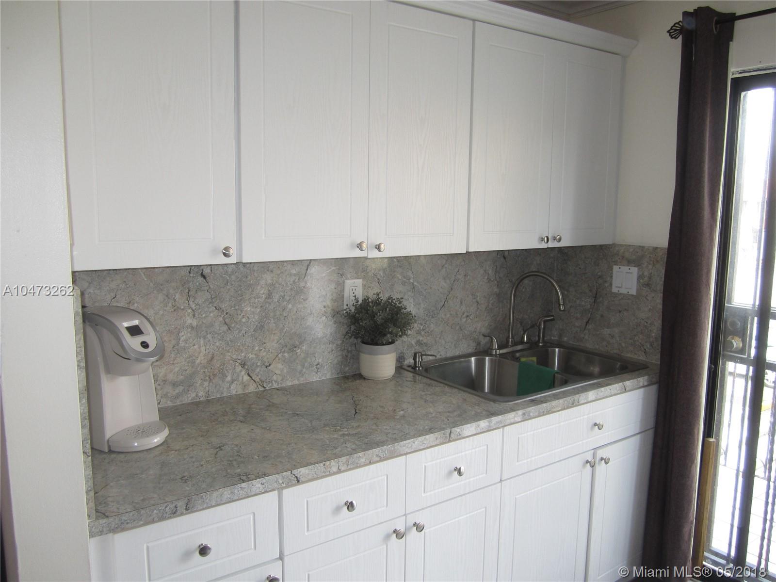 RESIDENCIAL EL PRADO COND - Residential