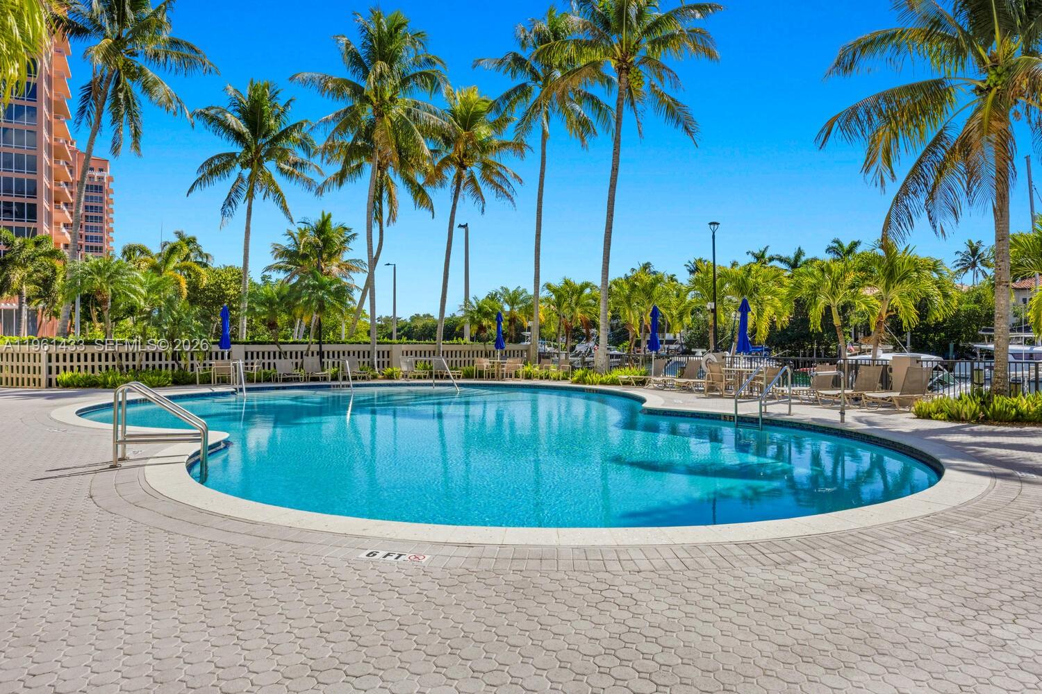 GABLES WATERWAY TOWERS - Residential