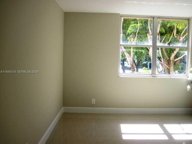 Dadeland Place Condo - Residential