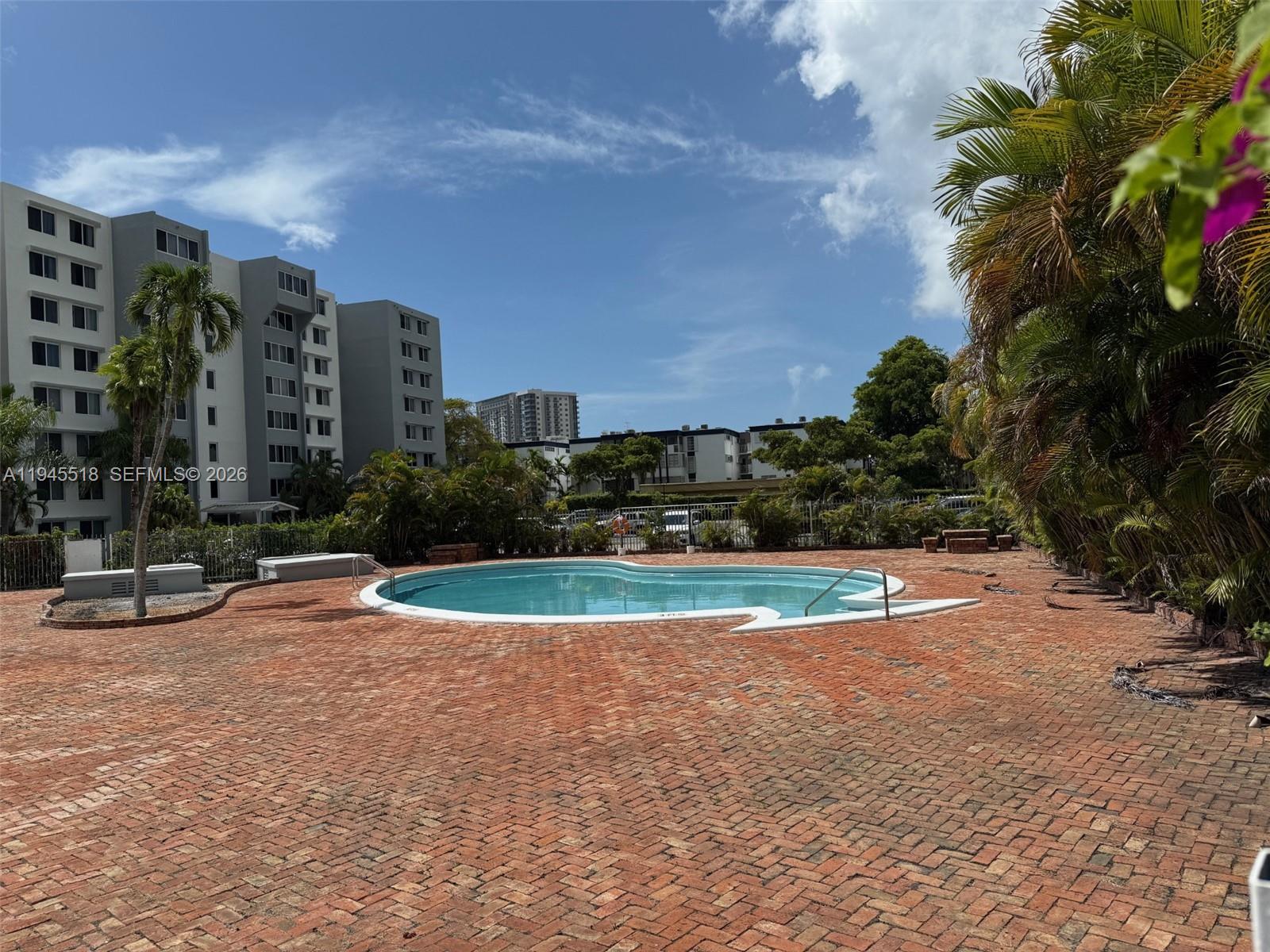 Dadeland Place Condo - Residential