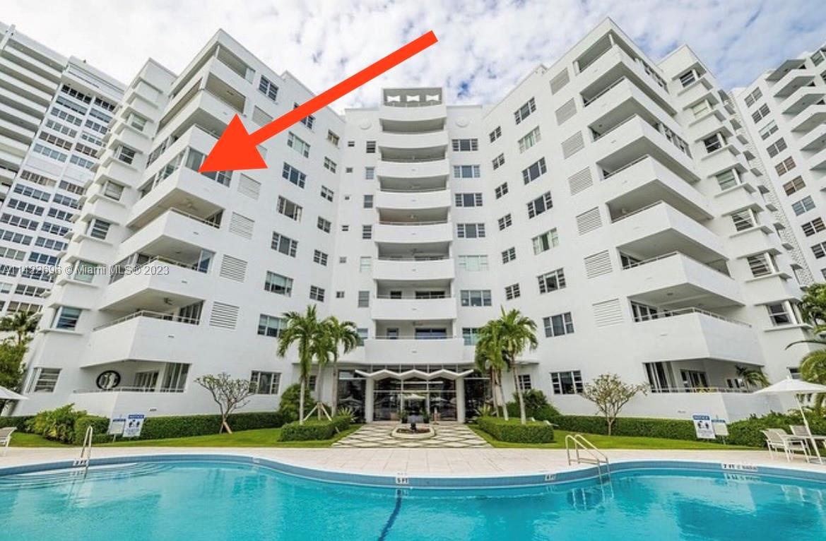 MOST DESIRABLE RARE A-LINE UNIT. A SUPERB MID CENTURY MODERN LANDMARK ON BELLE ISLE. SERENE 45UNIT BUILDING W/ OPEN AIR LOBBY, TURTLE PONDS, HOLLYWOOD STYLE POOL, DIRECTLY ON BISCAYNE BAY - OFFERING TRULY AMAZING WATER VIEWS. THIS SOPHISTICATED FLOOR PLAN OFFERS 2 HUGE MASTER BEDROOMS PLUS 2.5 BATHS PLUS AN ADDDIONAL FAMILY ROOM.
WATCH THE CRUISE SHIPS FROM YOUR LIVING ROOM. PET FRIENDLY / DOCK AVAILABLE.
THE BUILDING LOBBY IS CURRENTLY UNDER CONSTRCUTION COMPLETION DATE ESTATIMATED TO BE DECEMBER 2023. ALL ASSESSMENTS PAID IN FULL BY SELLER.