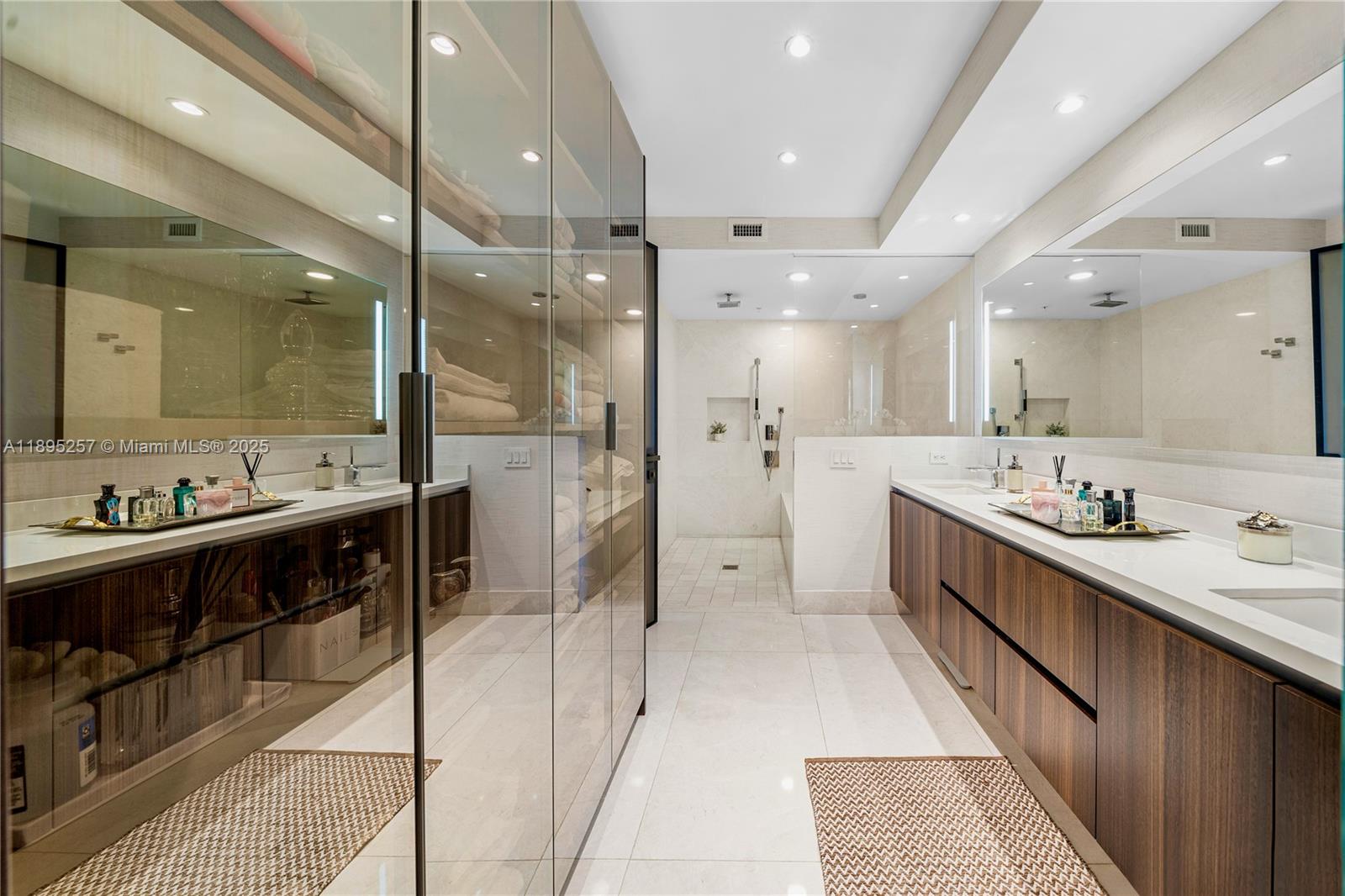 RIVA - Residential