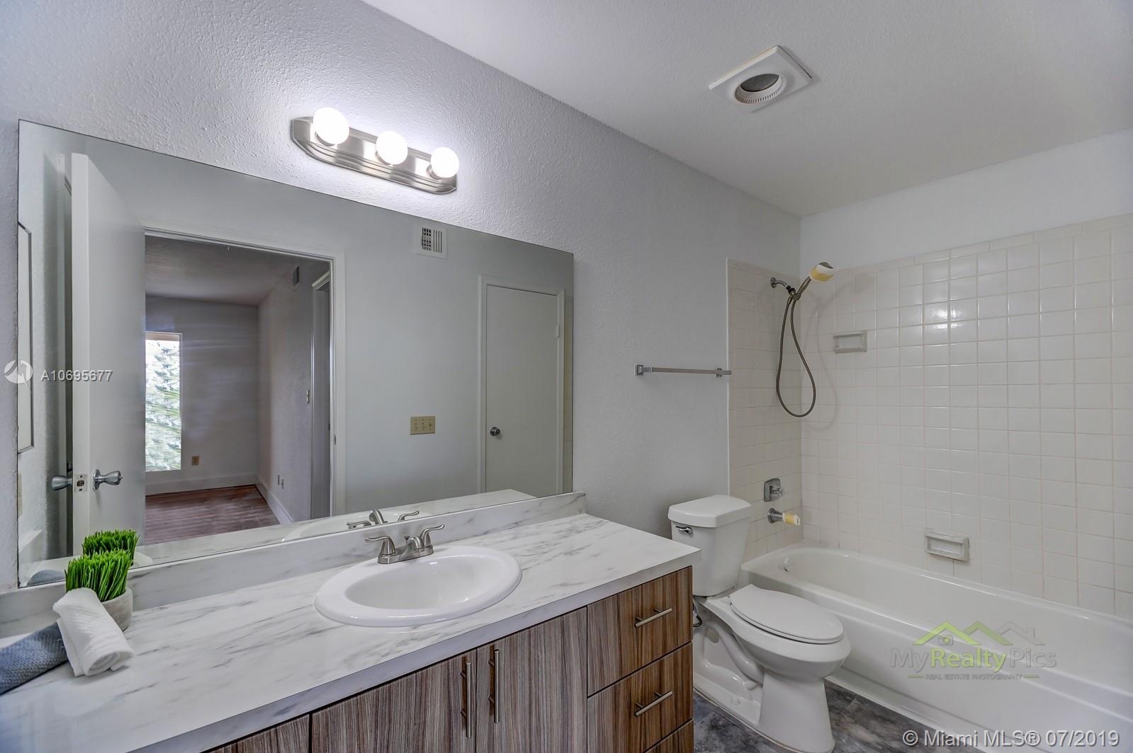 SAVANNAH AT RIVERSIDE CON - Residential Lease