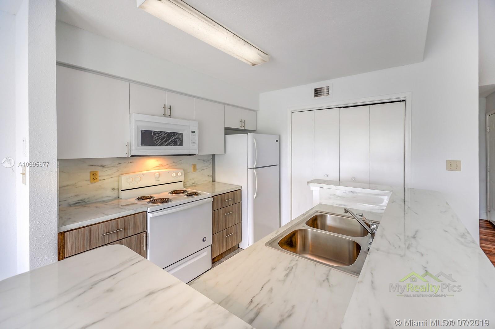 SAVANNAH AT RIVERSIDE CON - Residential Lease