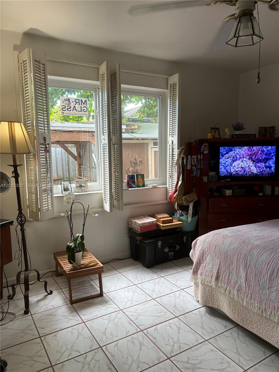 RIVIERA ESTATES 1ST ADDN - Residential