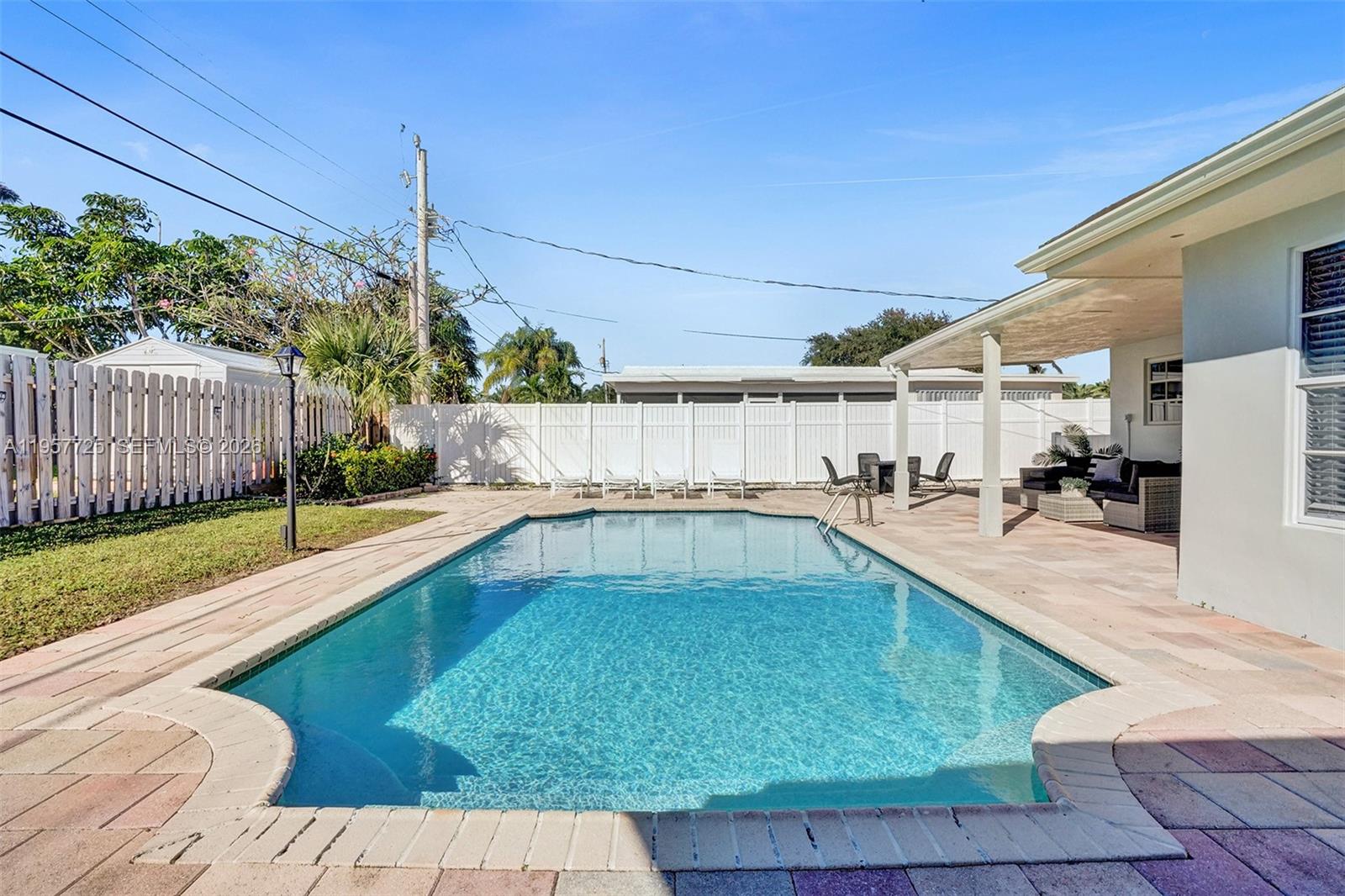 THE COVE - Residential