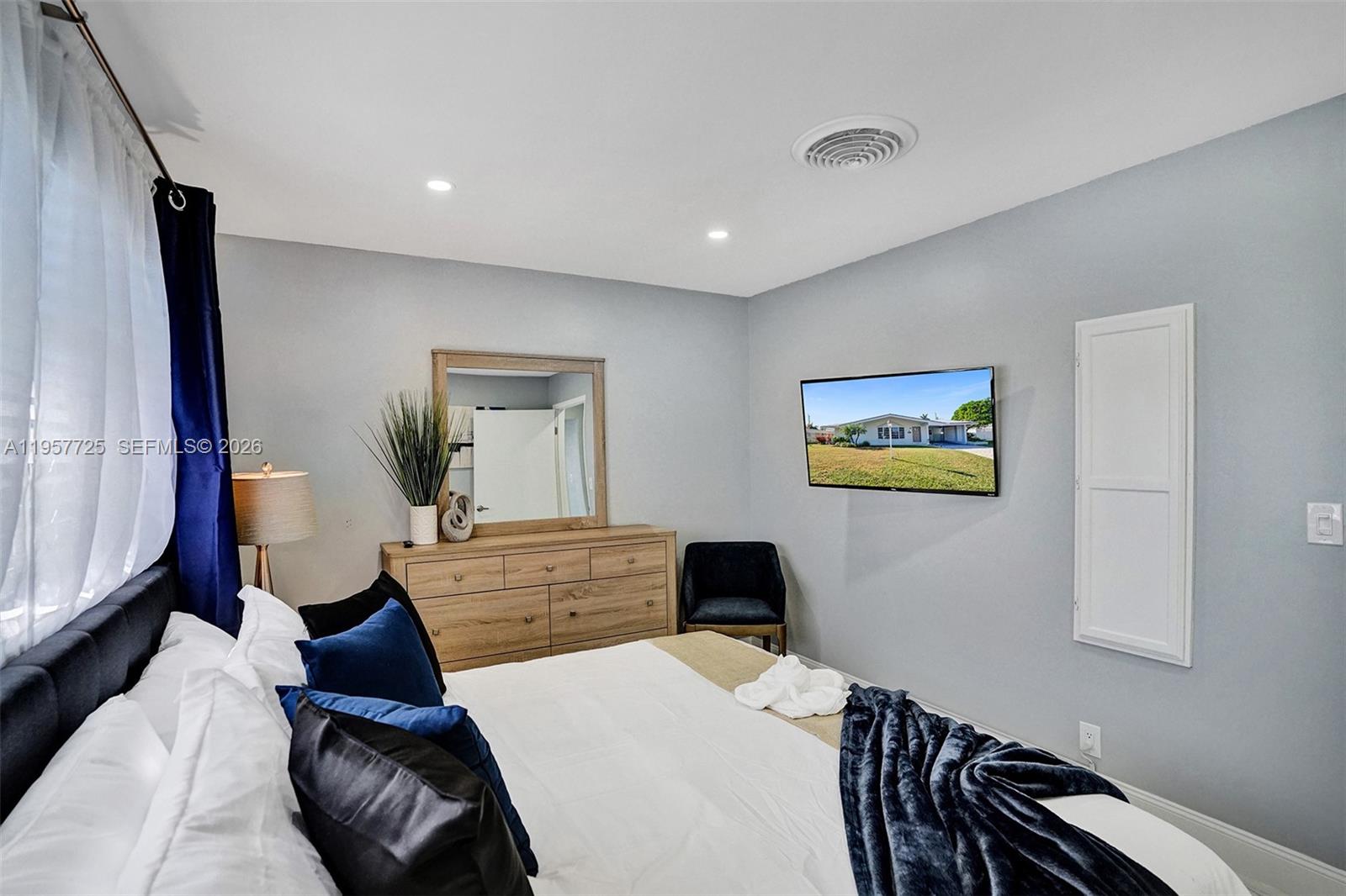 THE COVE - Residential