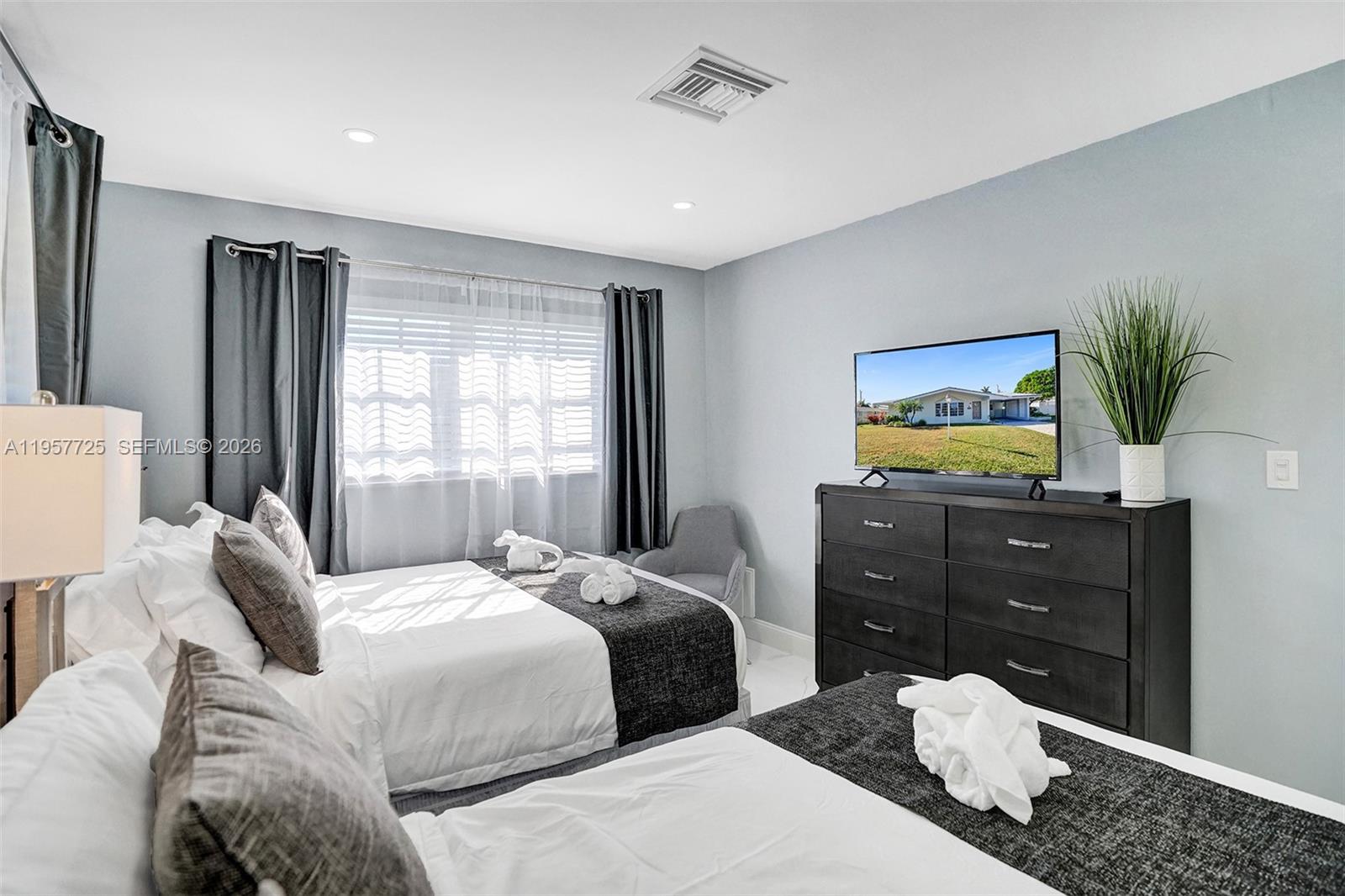 THE COVE - Residential