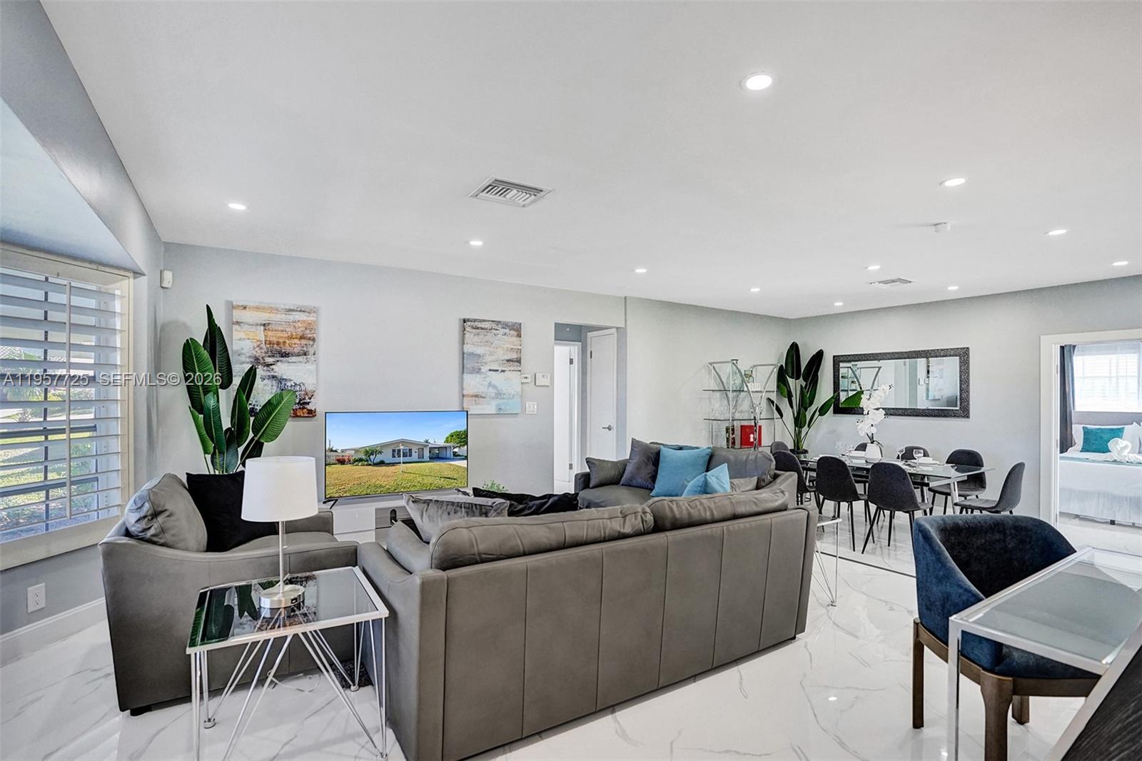 THE COVE - Residential