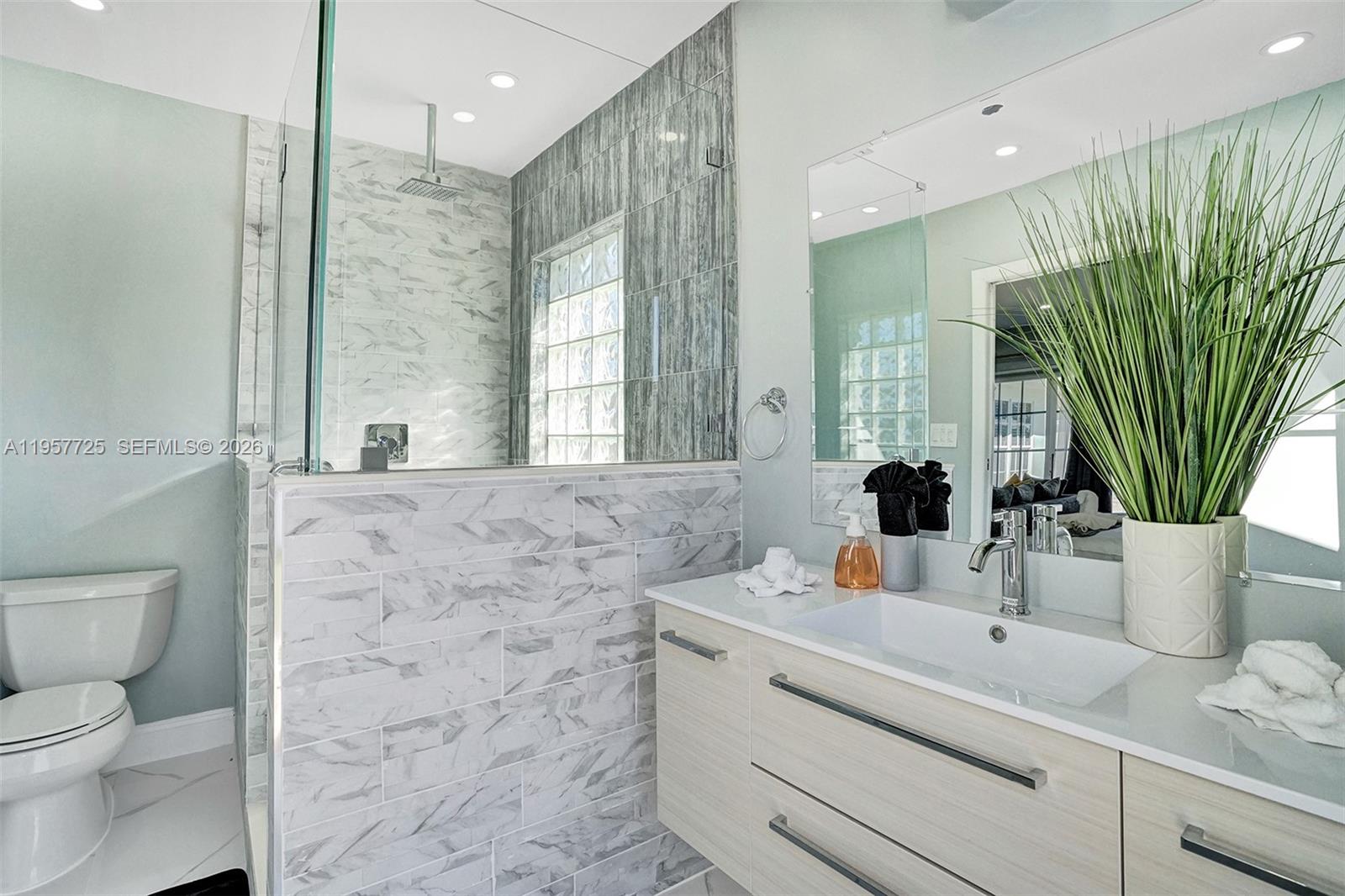 THE COVE - Residential