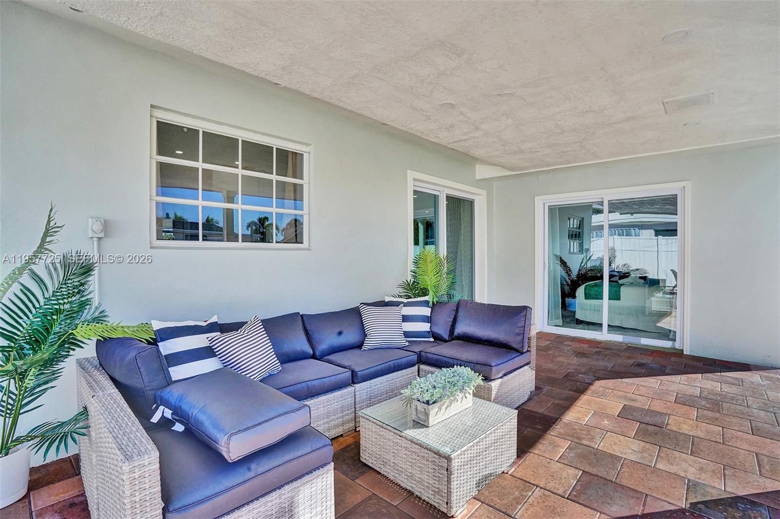 THE COVE - Residential