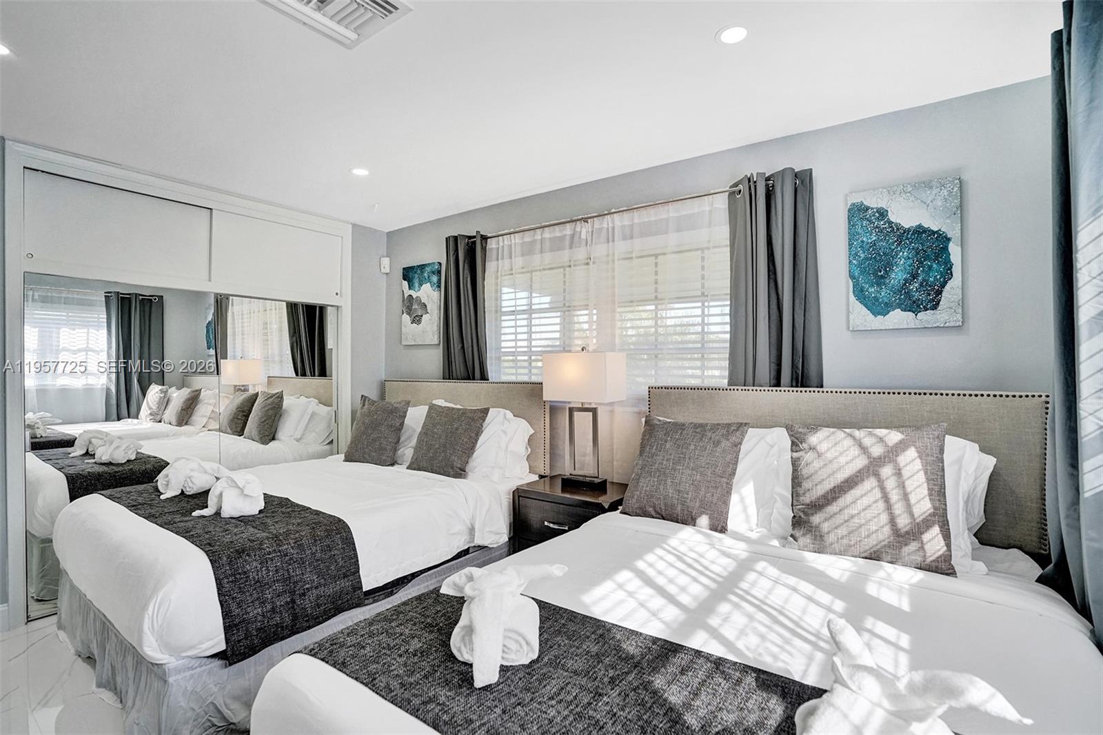 THE COVE - Residential