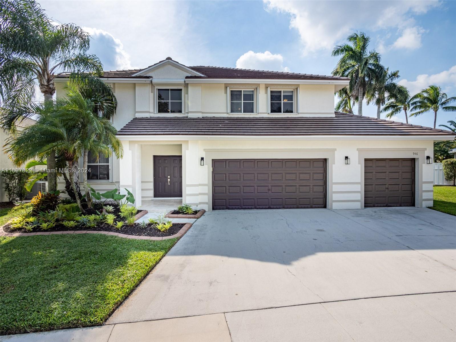 946 Greenwood Rd Rd, Weston, Broward County, Florida - 6 Bedrooms  
4 Bathrooms - 