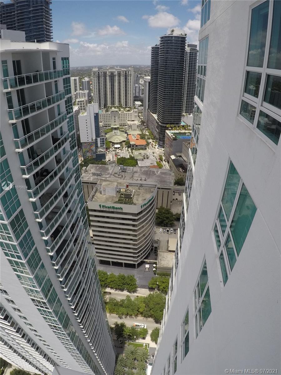 THE PLAZA 851 BRICKELL CO - Residential