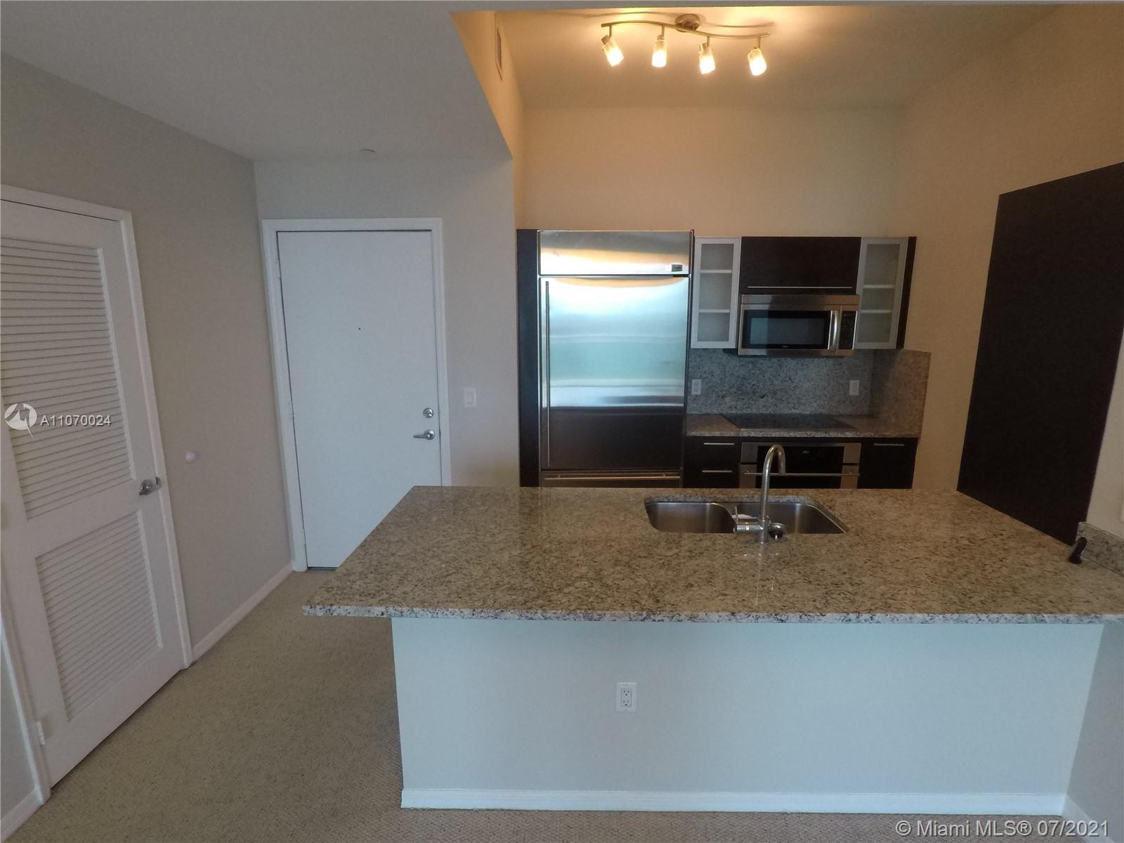 THE PLAZA 851 BRICKELL CO - Residential