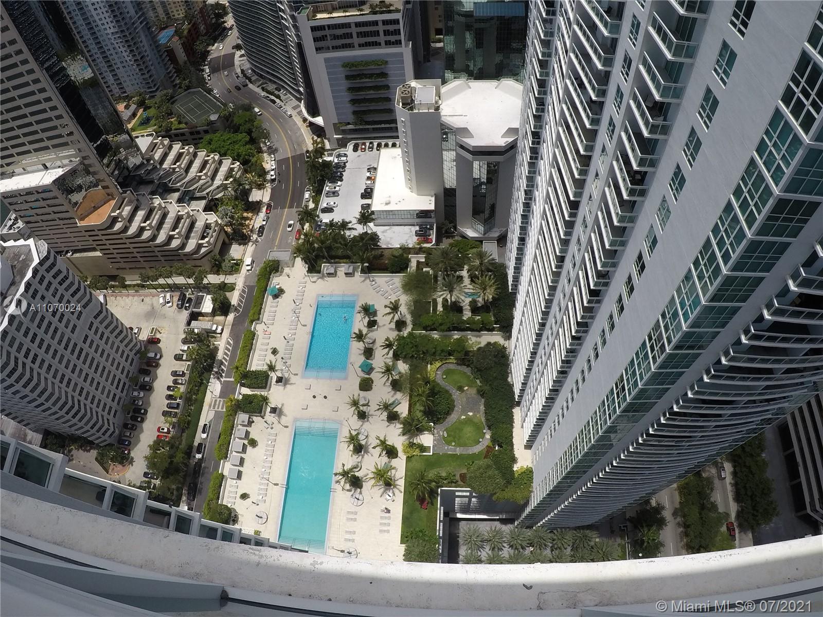 THE PLAZA 851 BRICKELL CO - Residential