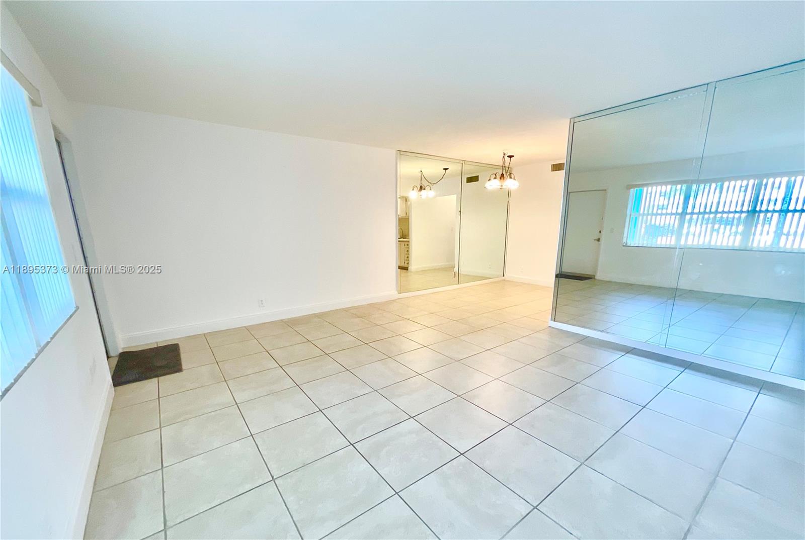 YORKDALES CARALLTON ISLE - Residential Lease