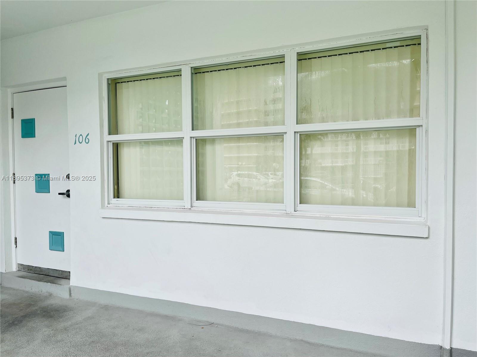 YORKDALES CARALLTON ISLE - Residential Lease