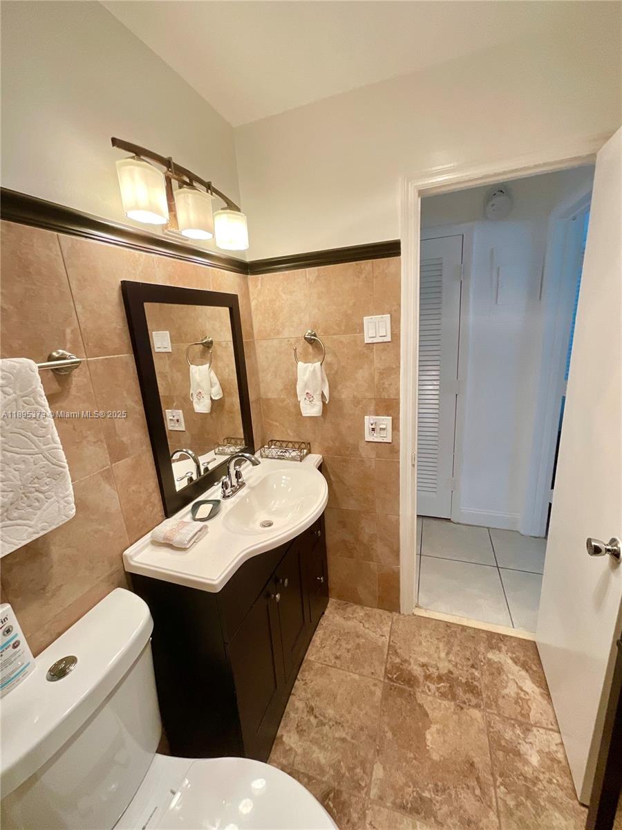YORKDALES CARALLTON ISLE - Residential Lease