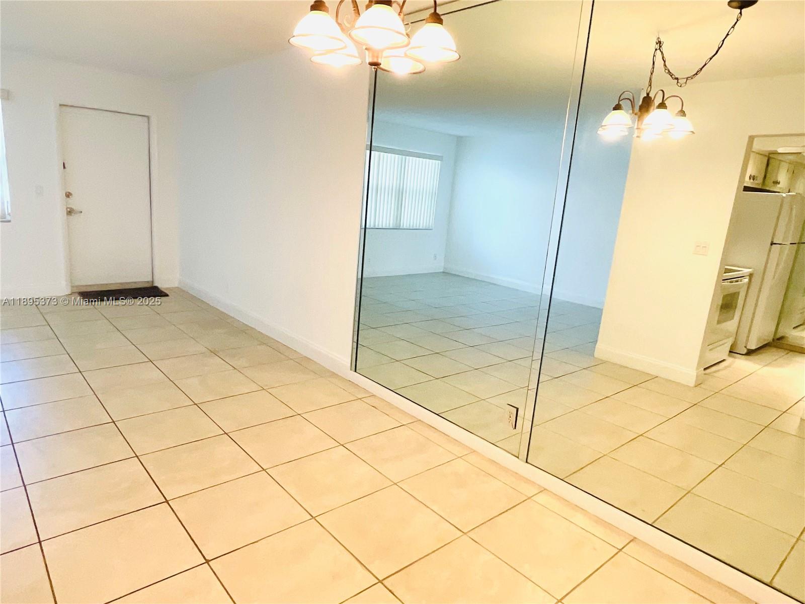 YORKDALES CARALLTON ISLE - Residential Lease