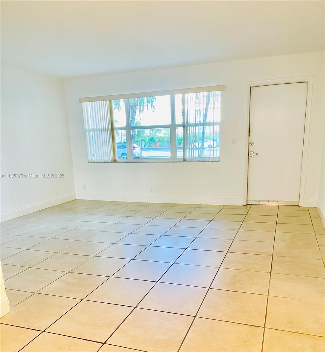 YORKDALES CARALLTON ISLE - Residential Lease