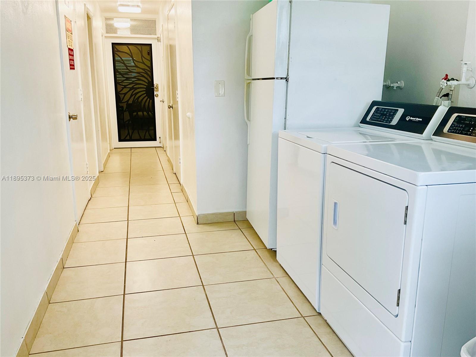 YORKDALES CARALLTON ISLE - Residential Lease