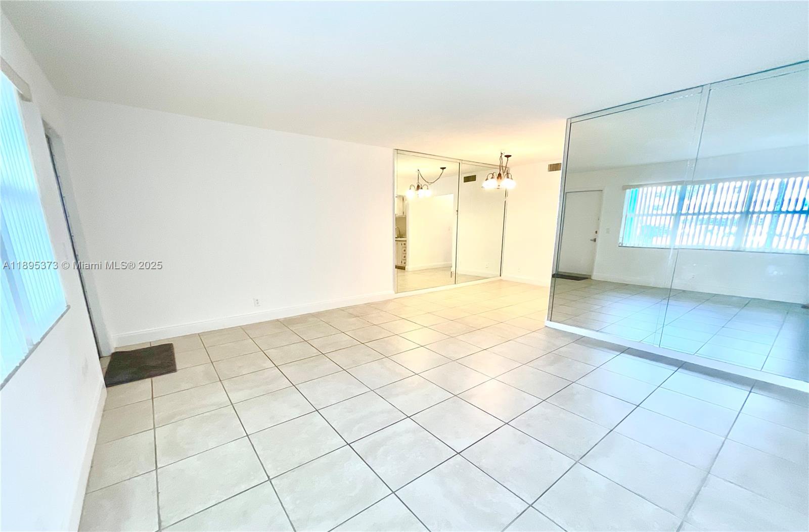 YORKDALES CARALLTON ISLE - Residential Lease