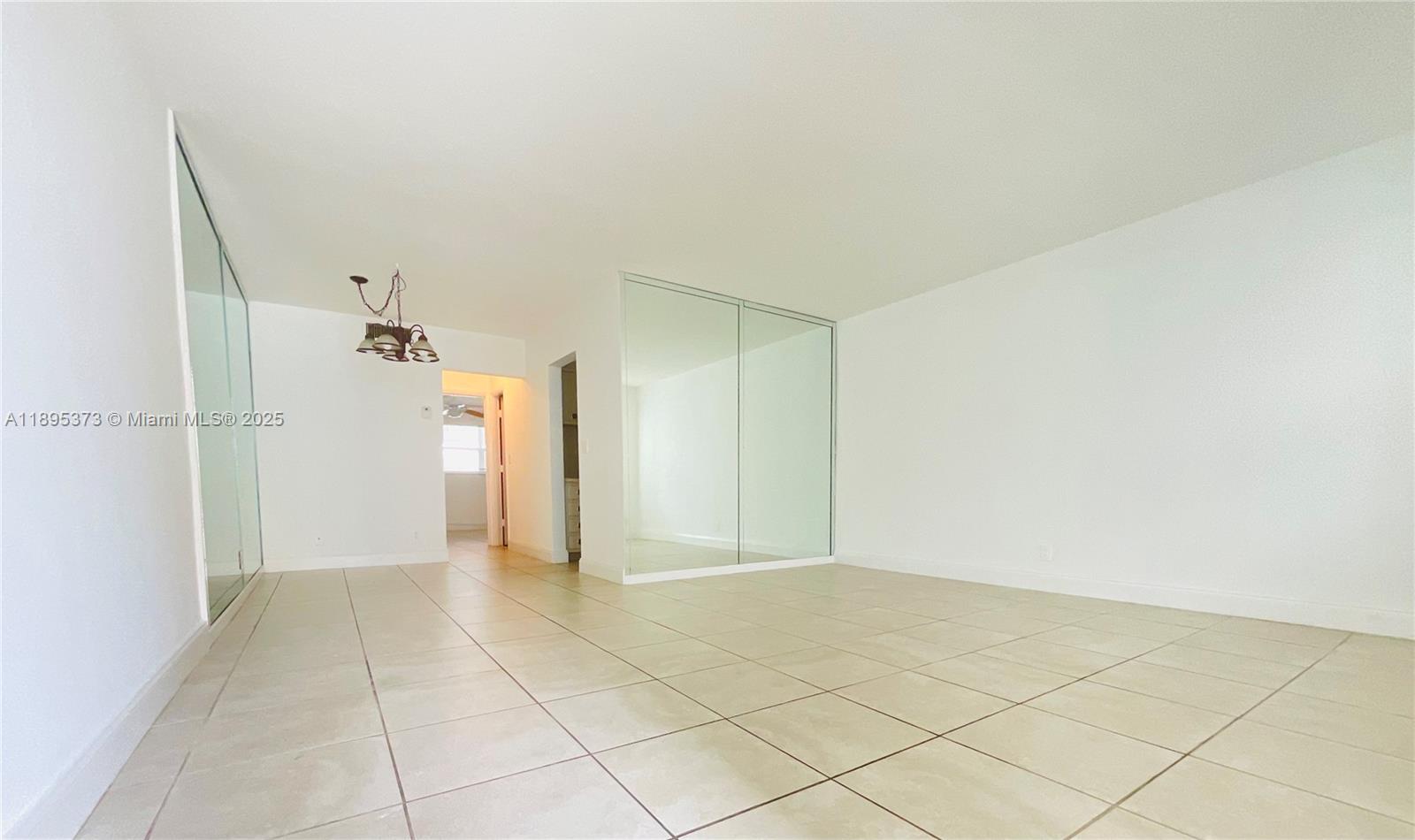 YORKDALES CARALLTON ISLE - Residential Lease