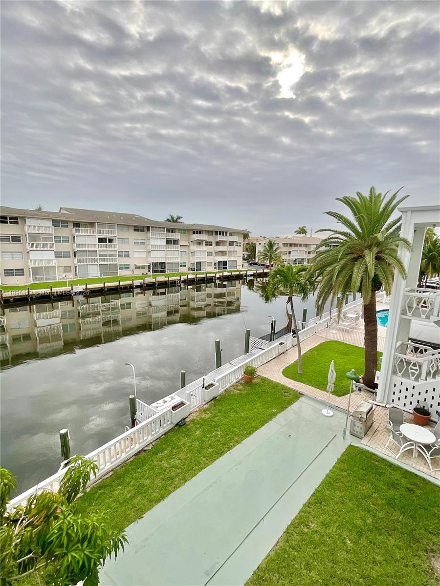 YORKDALES CARALLTON ISLE - Residential Lease