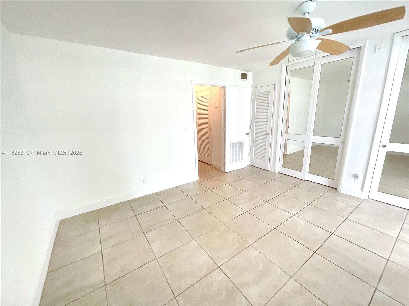 YORKDALES CARALLTON ISLE - Residential Lease