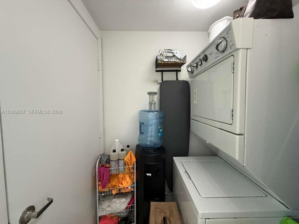 ICON BRICKELL NO TWO - Residential