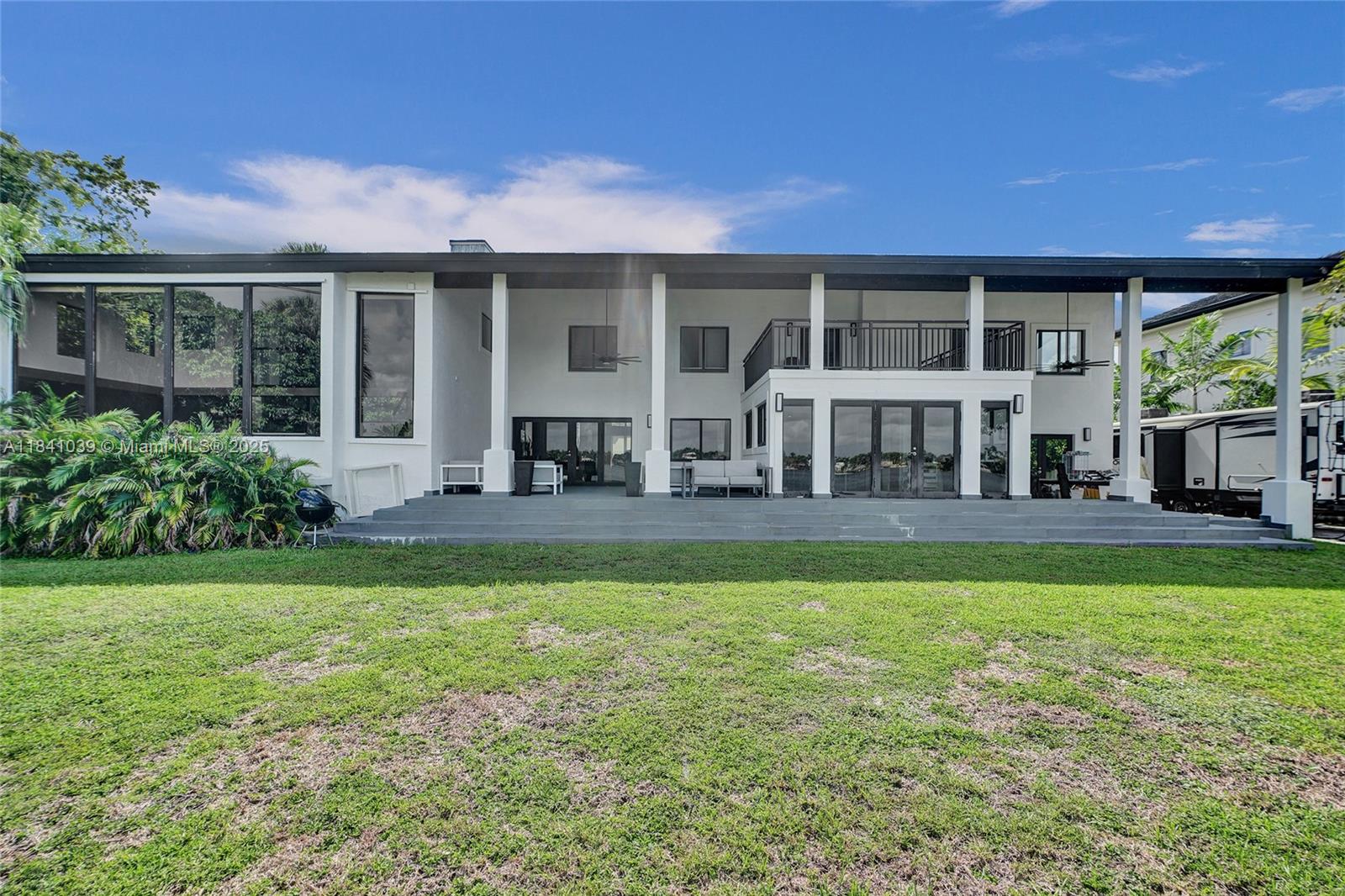 LAKESHORE SEC FOUR - Residential Lease