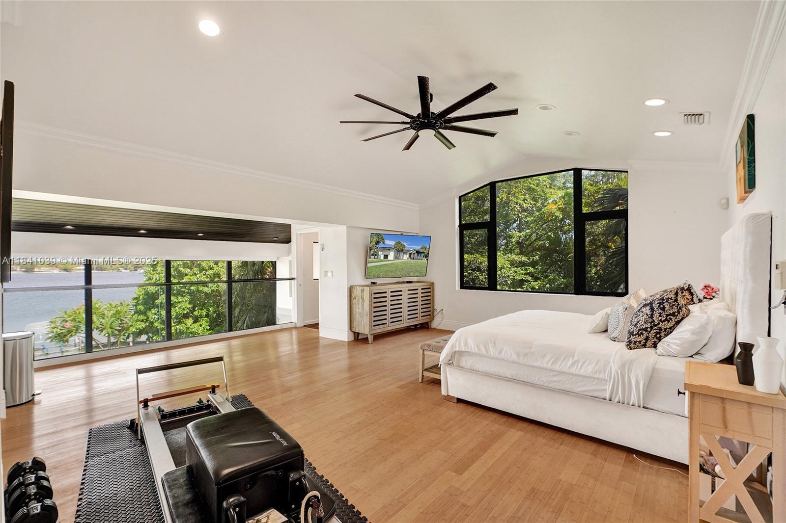 LAKESHORE SEC FOUR - Residential Lease