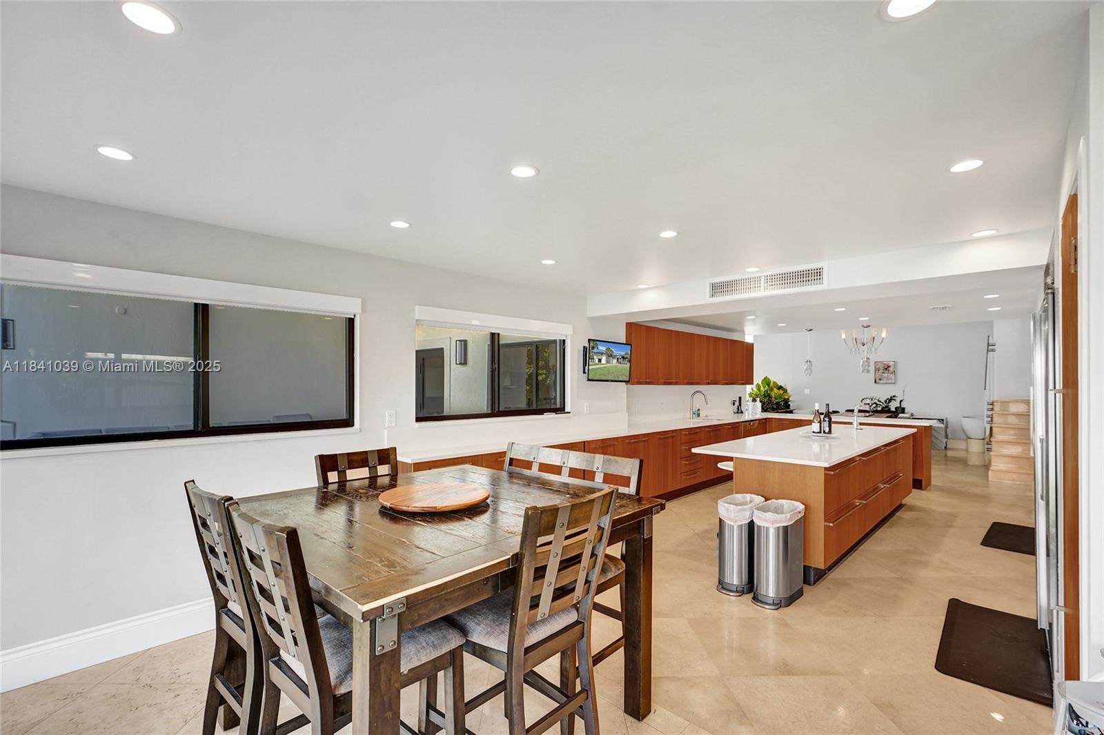 LAKESHORE SEC FOUR - Residential Lease