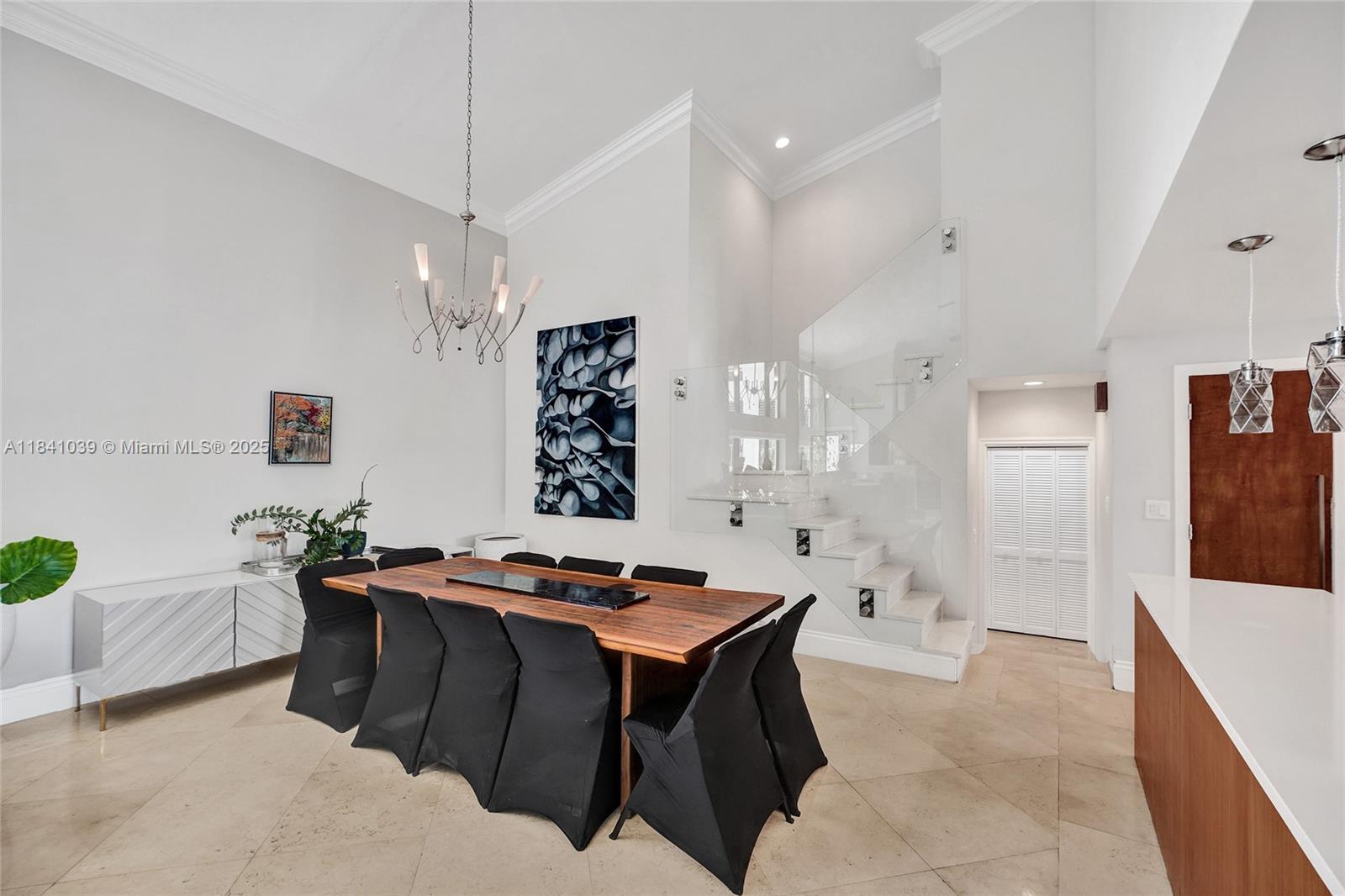 LAKESHORE SEC FOUR - Residential Lease