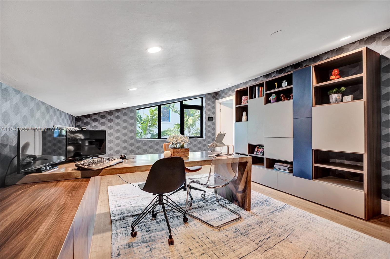 LAKESHORE SEC FOUR - Residential Lease