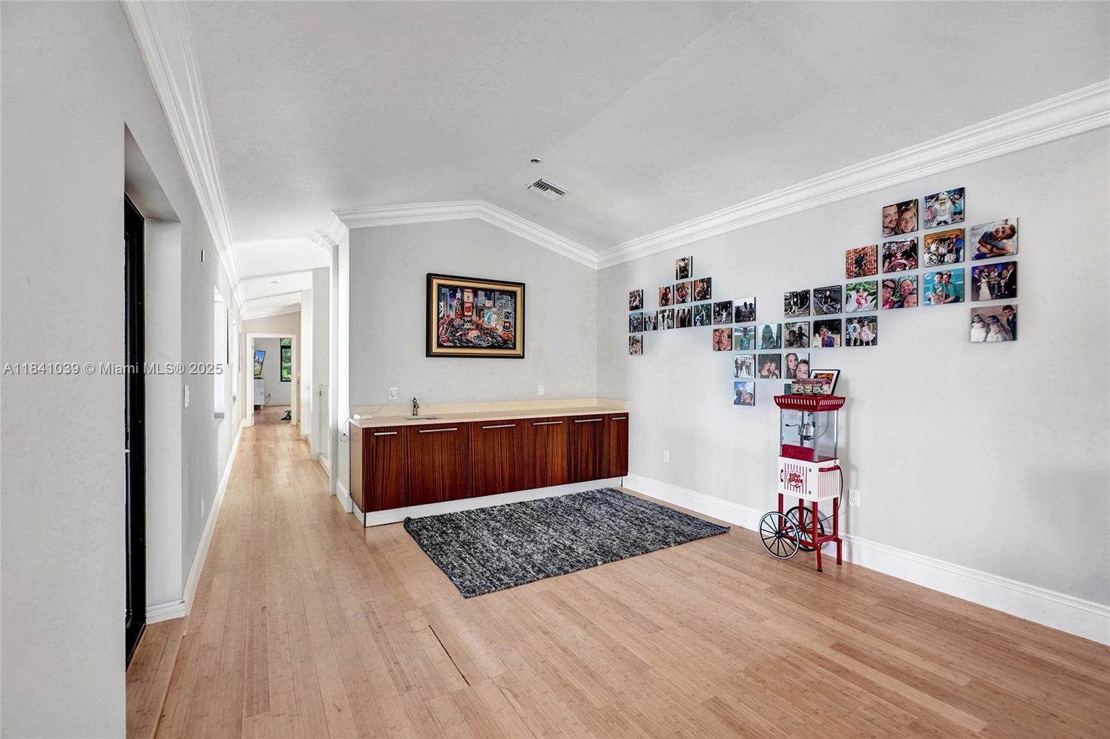 LAKESHORE SEC FOUR - Residential Lease