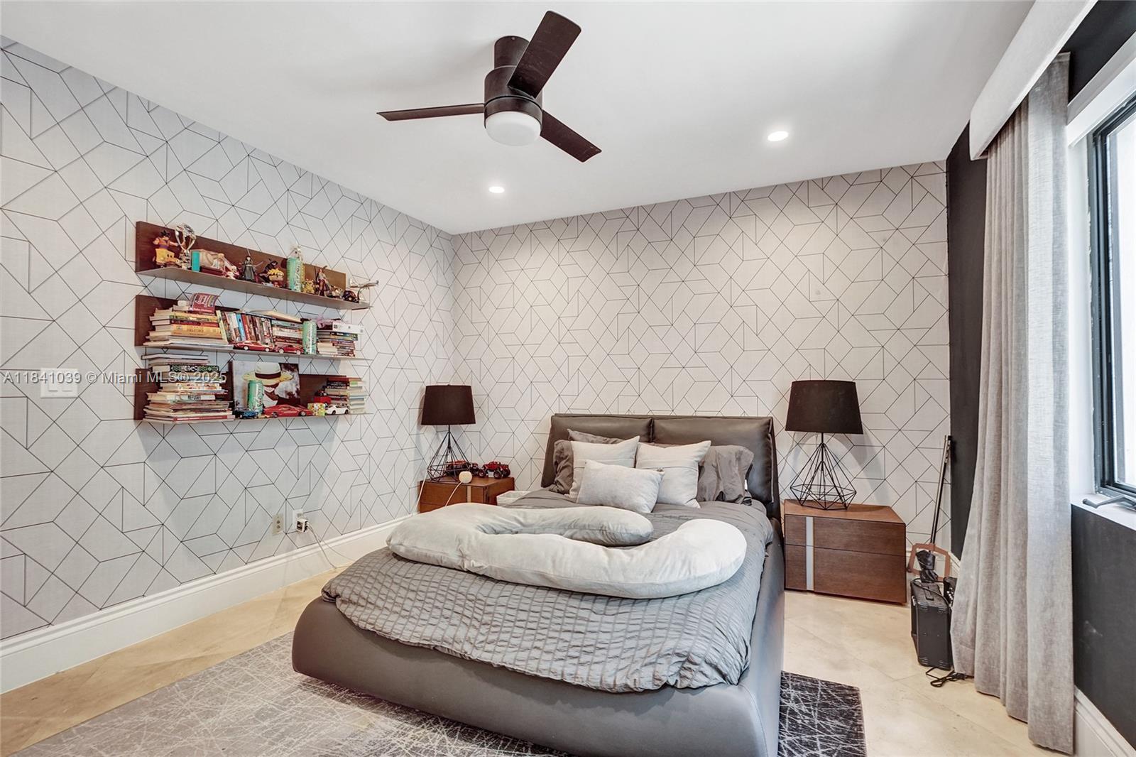 LAKESHORE SEC FOUR - Residential Lease