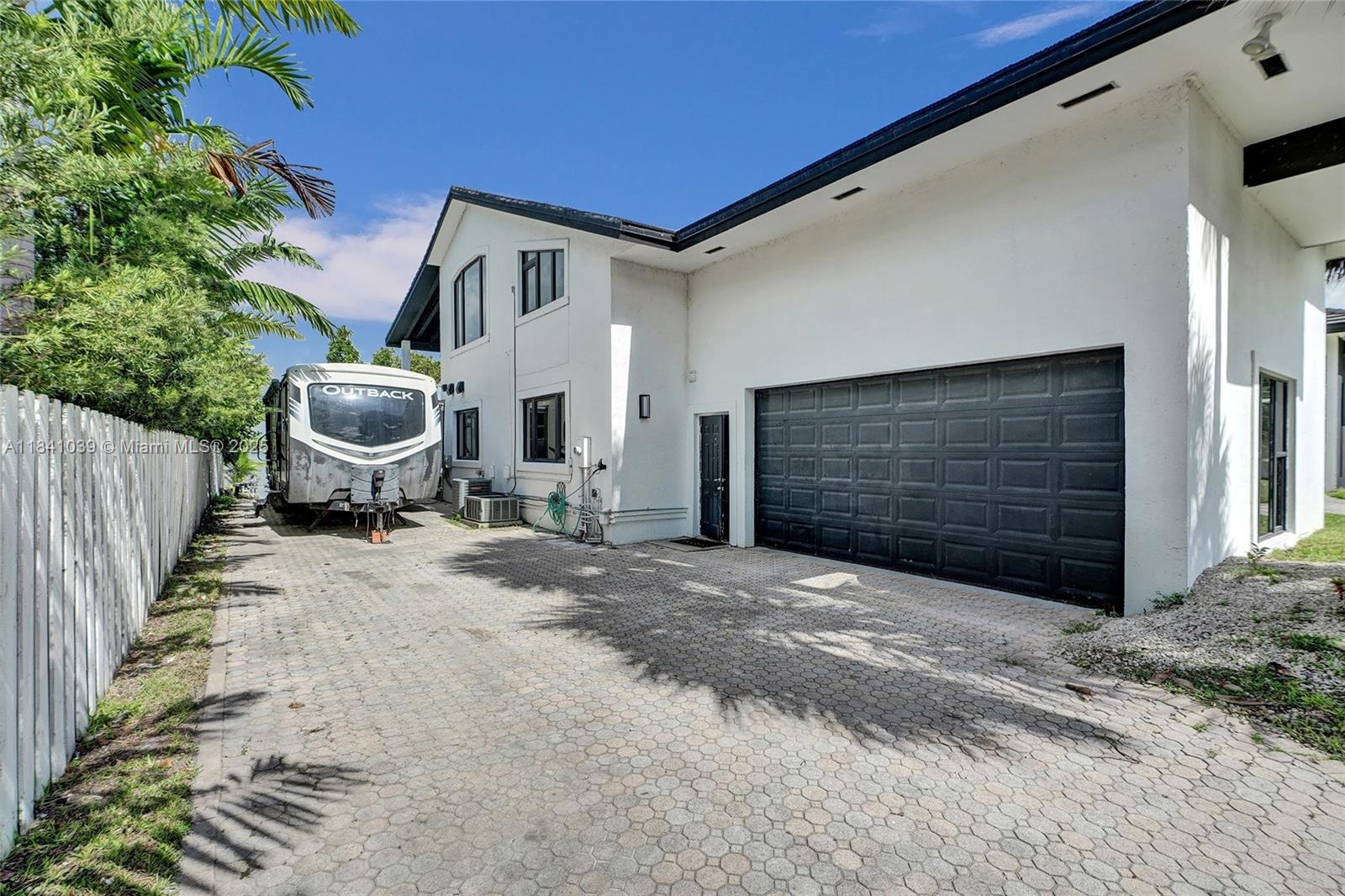 LAKESHORE SEC FOUR - Residential Lease