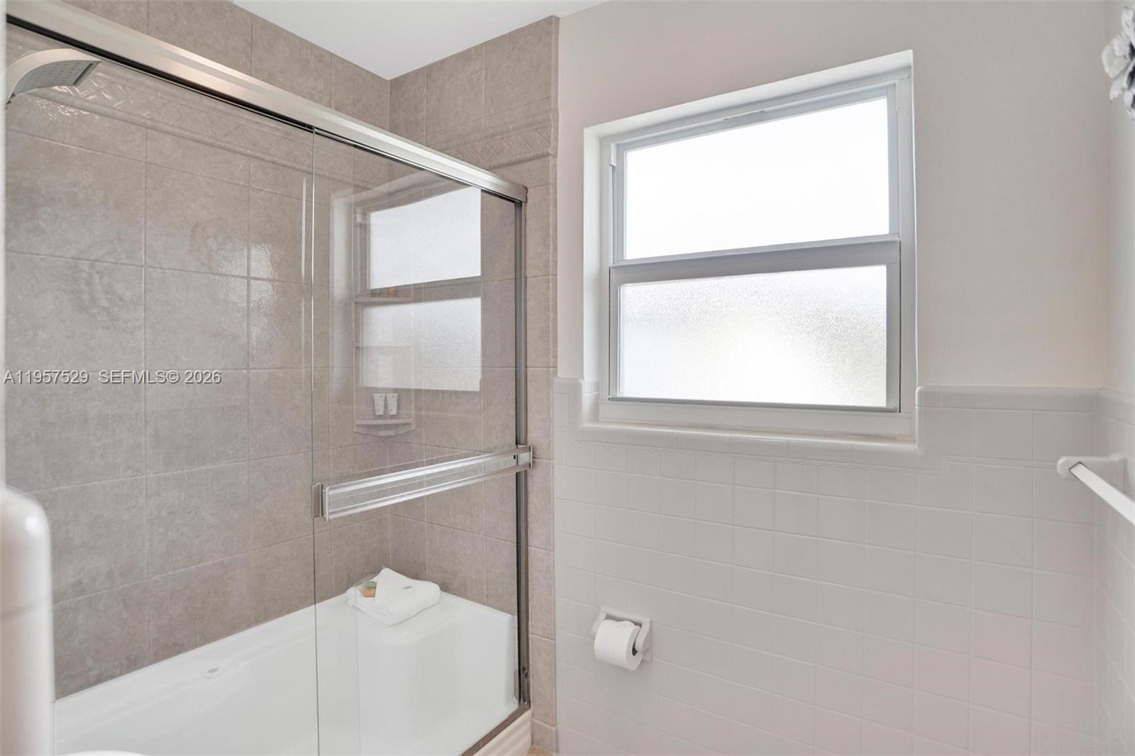 CYPRESS LAKE - Residential