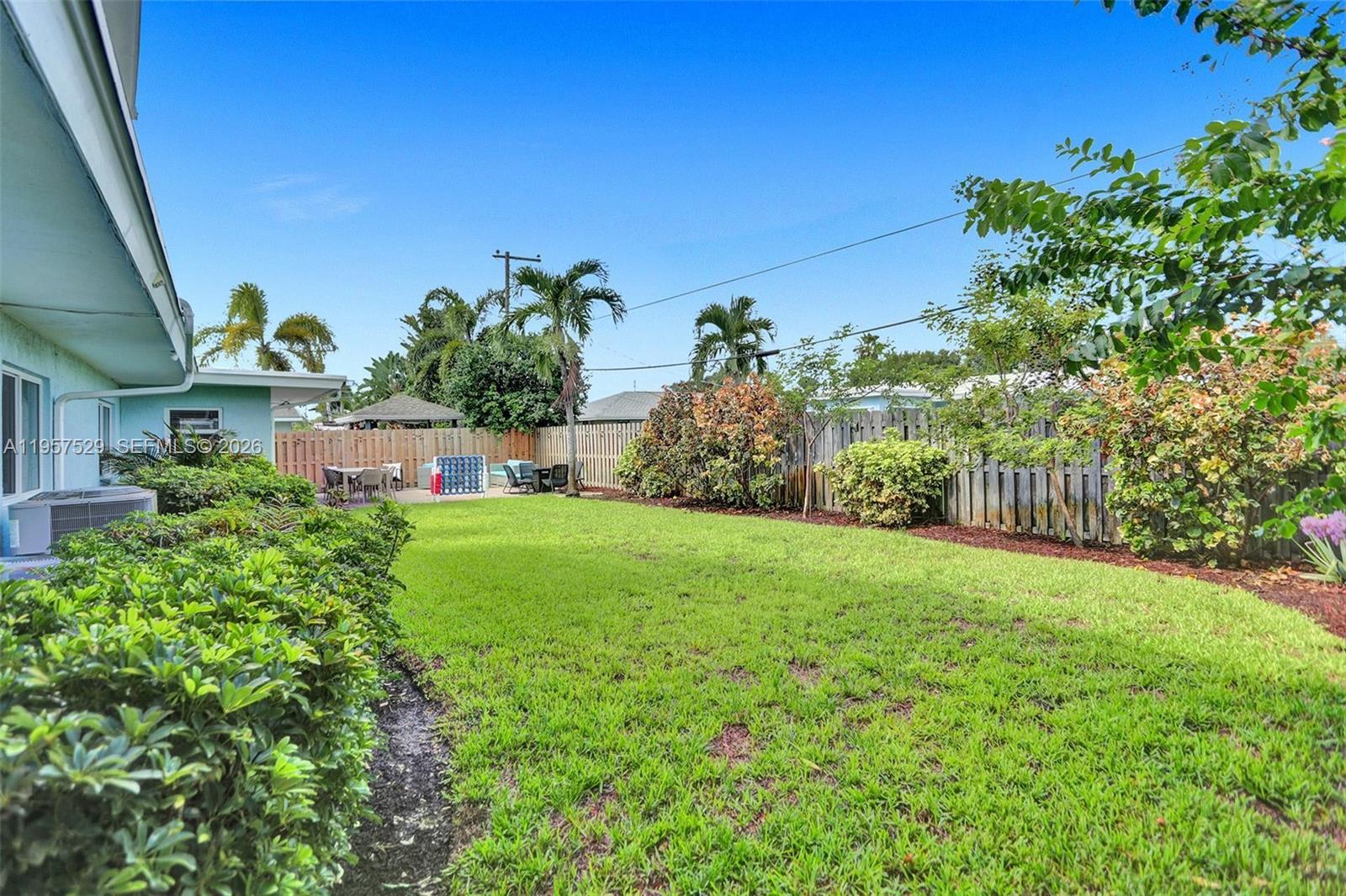 CYPRESS LAKE - Residential