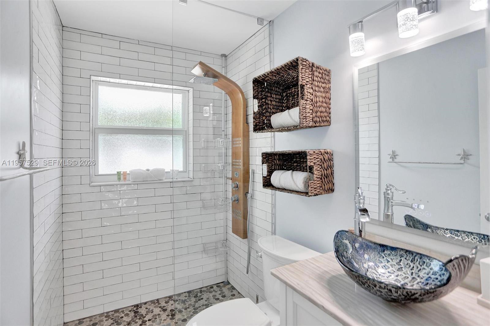 CYPRESS LAKE - Residential