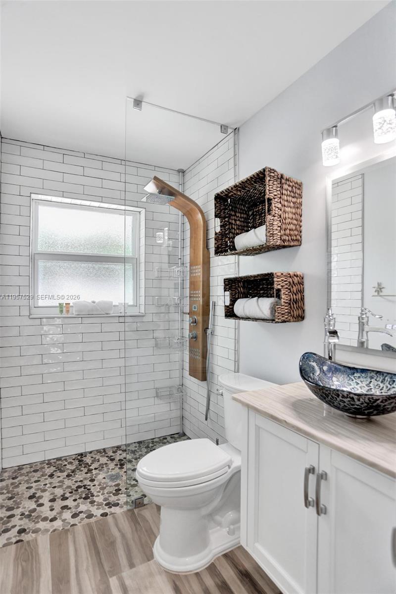 CYPRESS LAKE - Residential