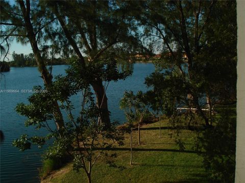 10090 NW 80 Ct 1321 Hialeah Gardens FL 33016