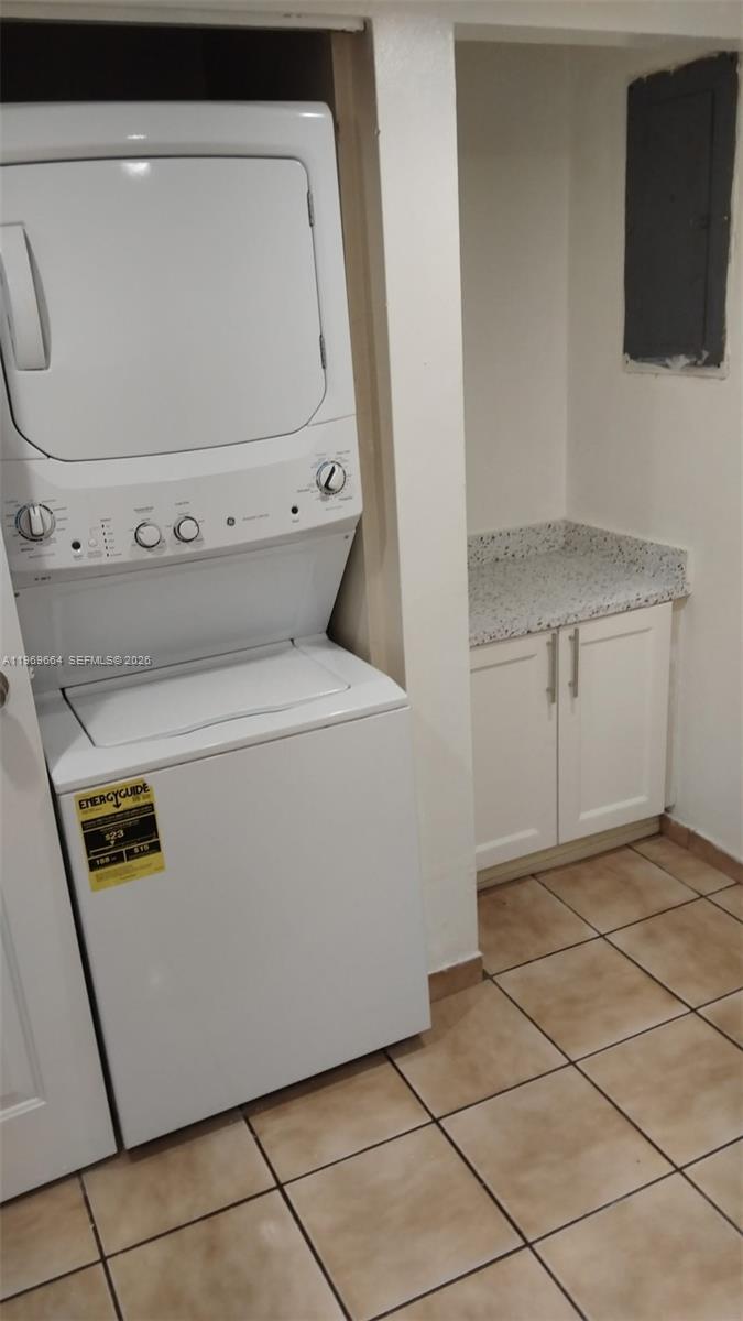 SAMARI LAKE CONDO - Residential Lease