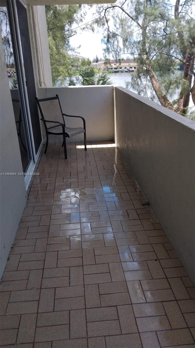 SAMARI LAKE CONDO - Residential Lease